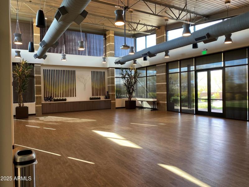 Sky Crossing Star Room