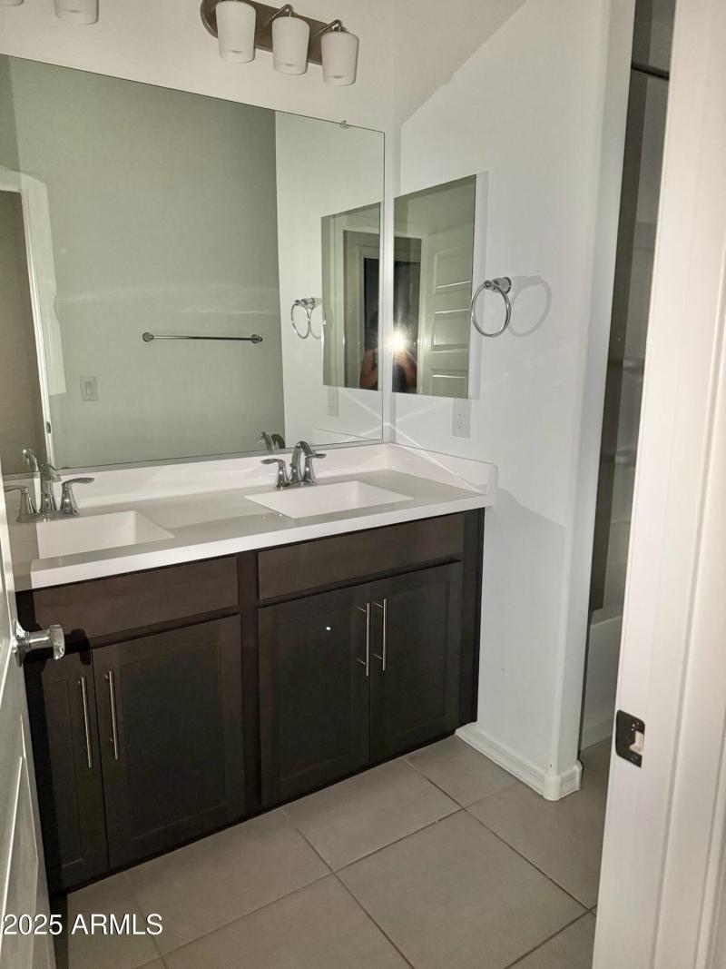 b15e1dad-01aa-4fbc-a6e5-f9f6b2eb5bf7