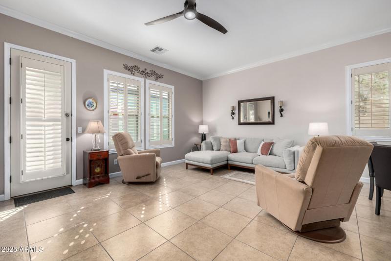 Windows with lots of natural light