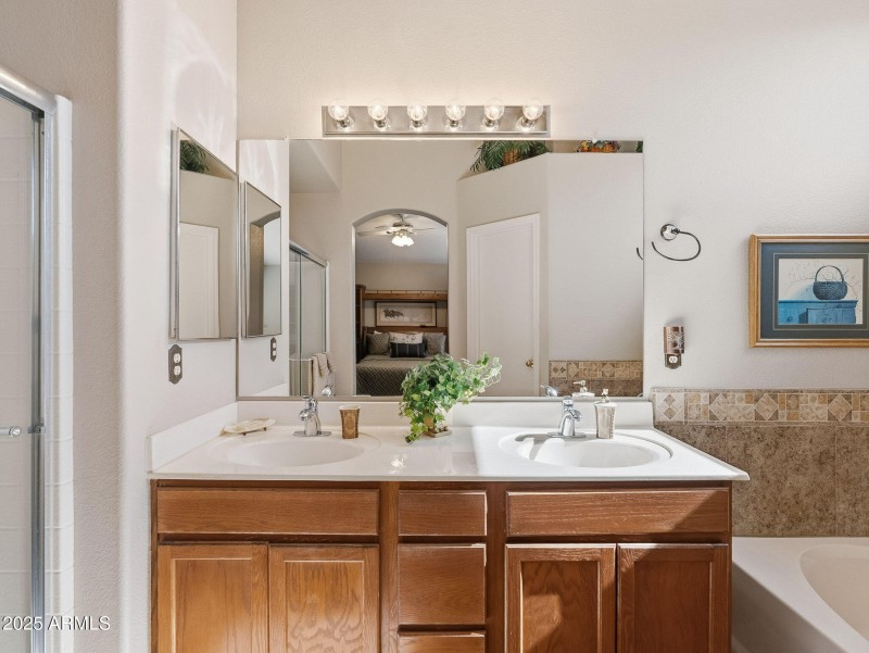 30-web-or-mls-Avenida Las Noches-30