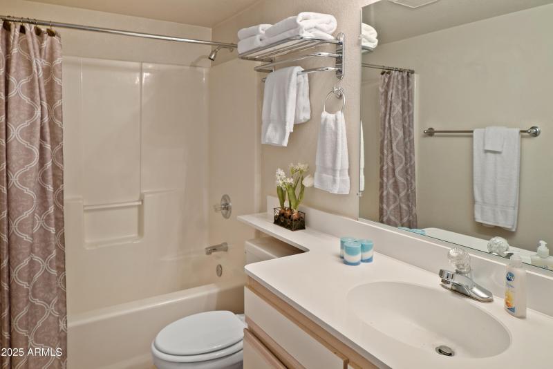 JL_105SugarloafSt-Unit2-14