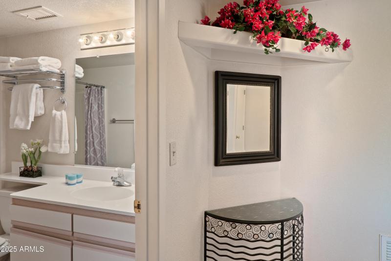 JL_105SugarloafSt-Unit2-17