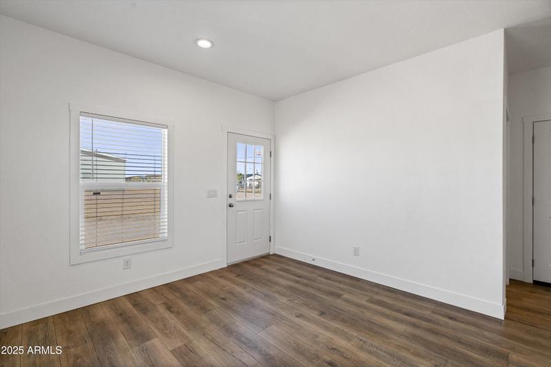 28-Office_2nd Family