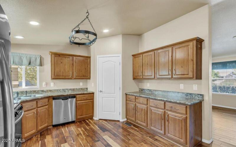 Walk in Pantry and more storage