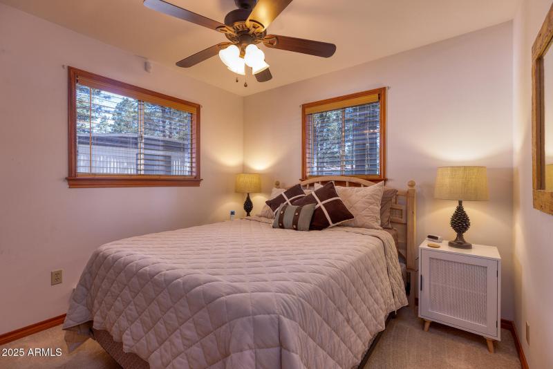 photo(21) 1148 N 43rd ave SL Dawna 0625