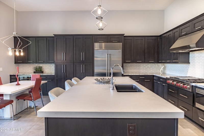 Kitchen Island Wolf refrig