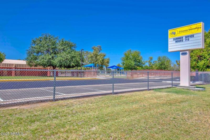 Walking distance K-6th School