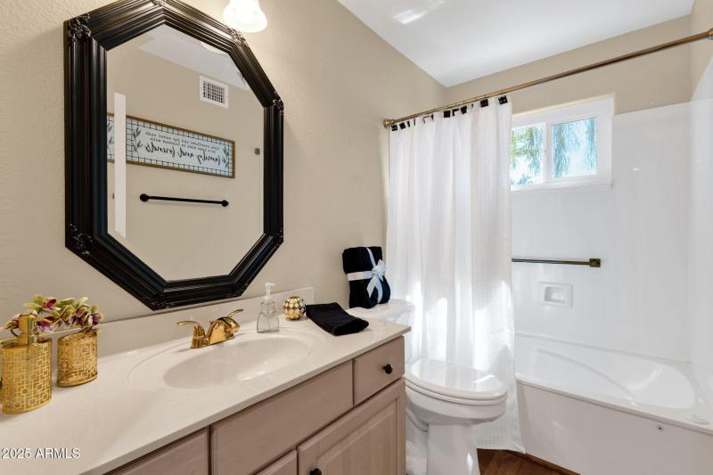 9-web-or-mls-19491-n-88th-ave