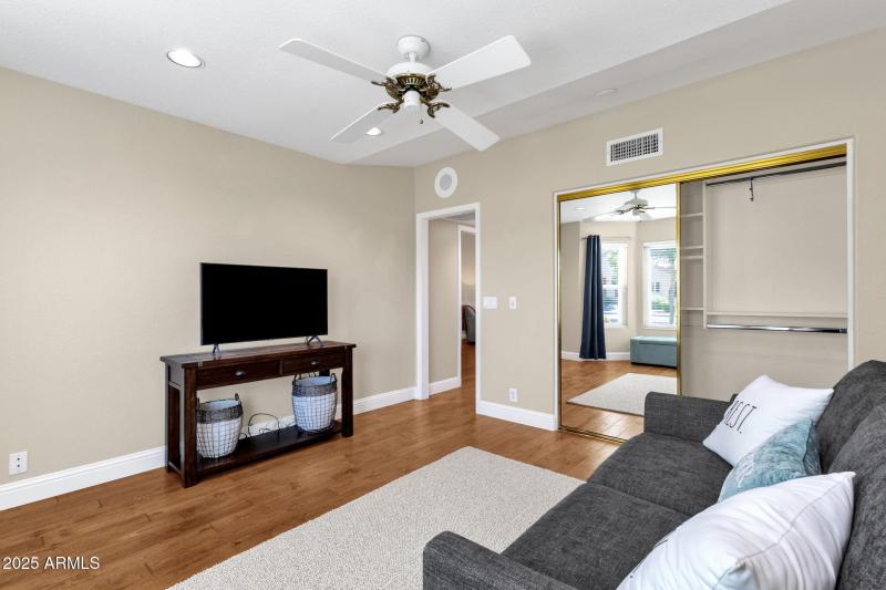 12-web-or-mls-19491-n-88th-ave