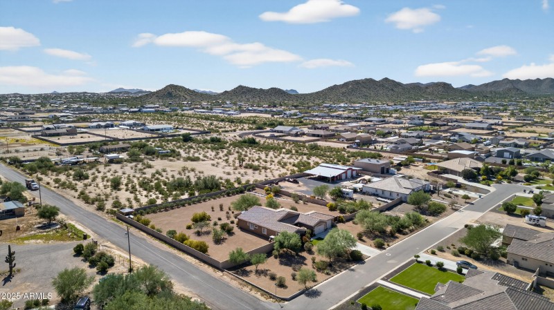 1.36 AC Horse Property