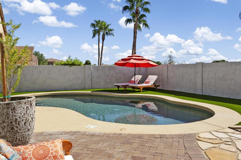 Pool with new hardcape