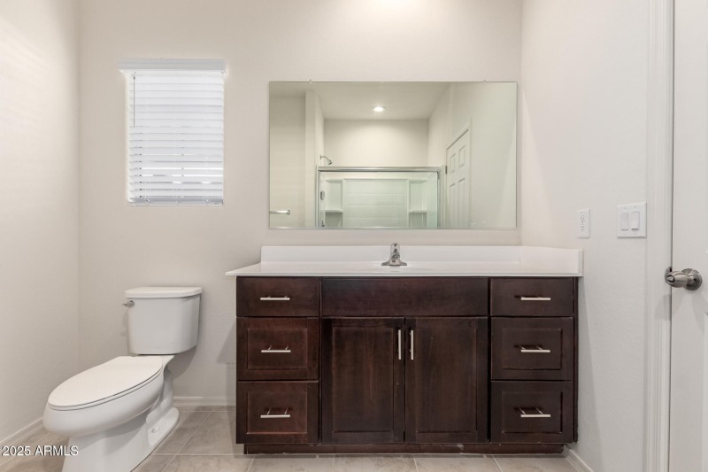 PRIVATE PRIMARY BATH (2)