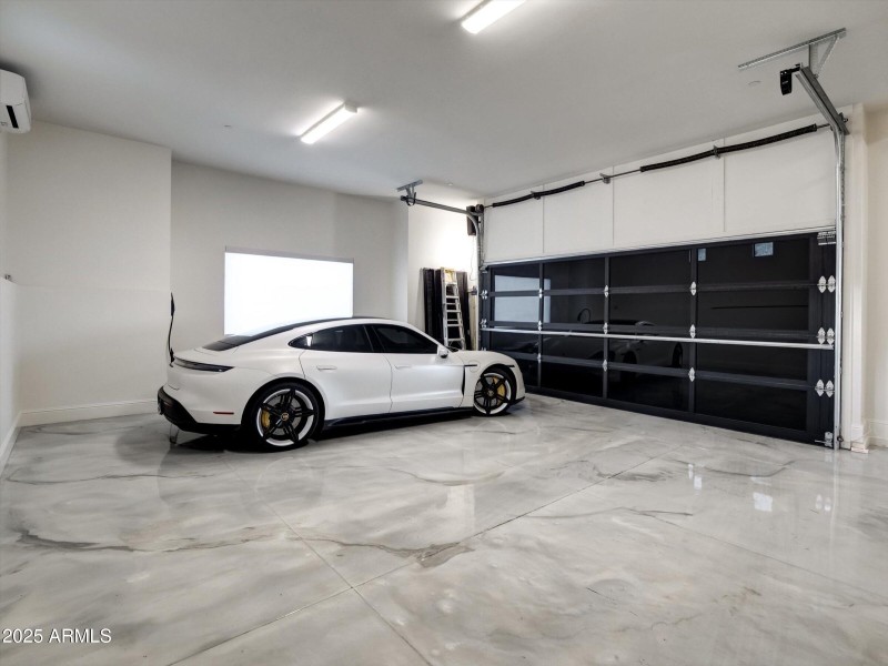 4+ car garage