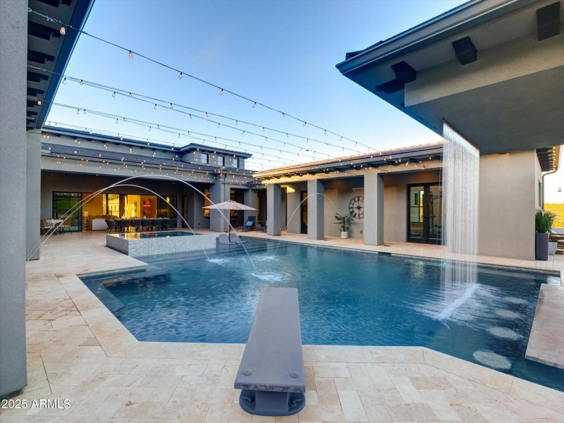 Entertainer's paradise