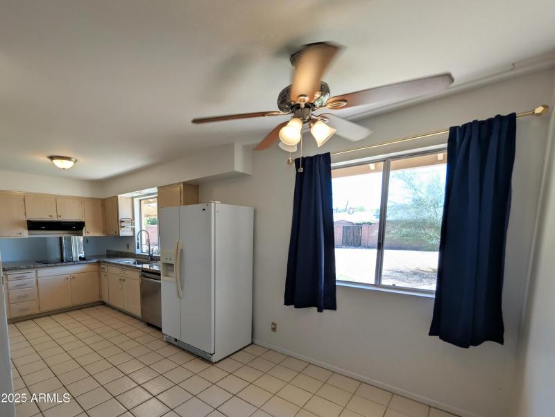 PXL_20251001_183749439.RAW-01.COVER~2