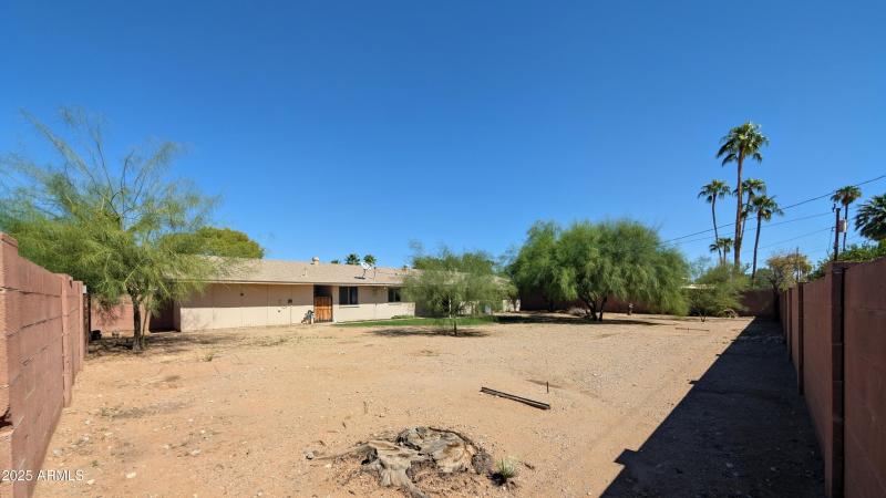 PXL_20251001_185808381.RAW-01.COVER~2