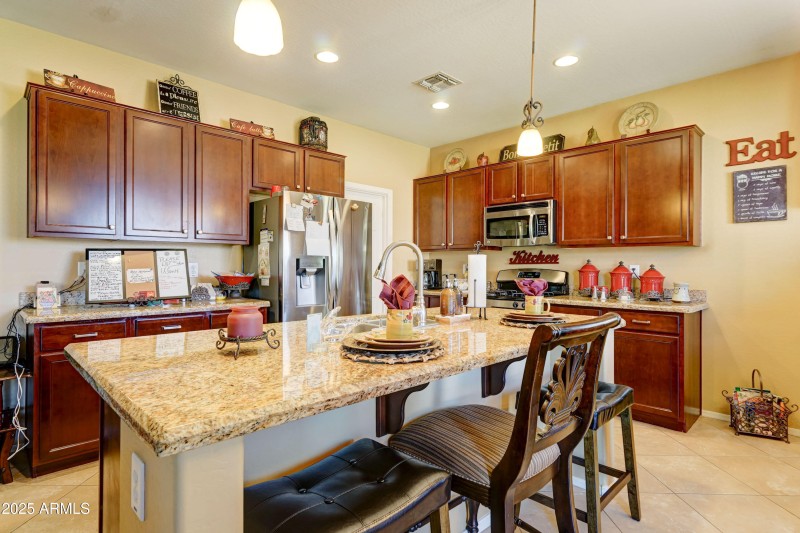 16140 W Almeria Rd-7