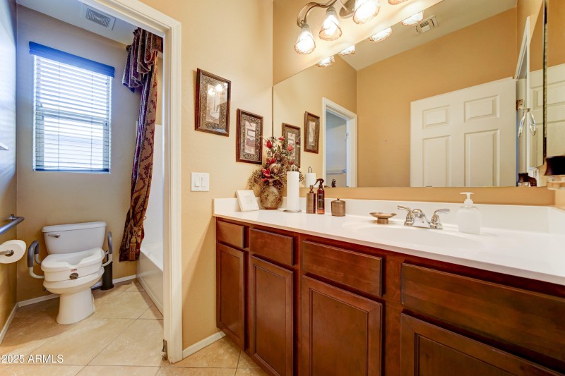 16140 W Almeria Rd-22