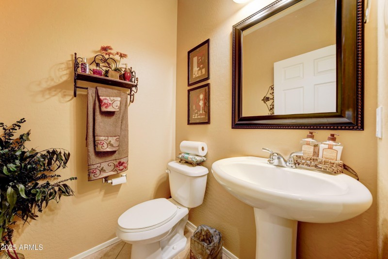 16140 W Almeria Rd-24