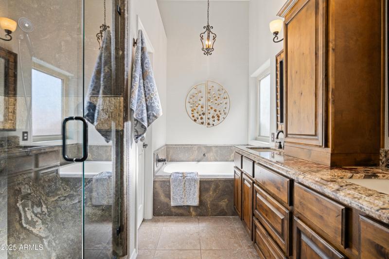 Primary Ensuite Bath