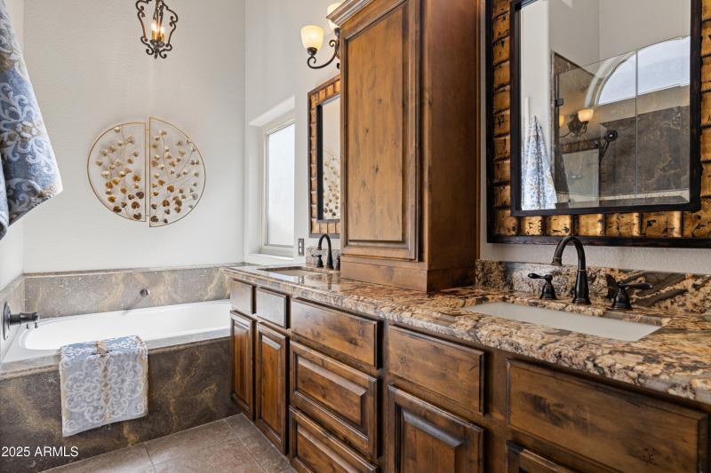 Primary Ensuite Bath