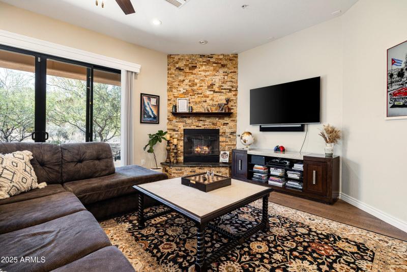 Family Room w/Gas Fireplace