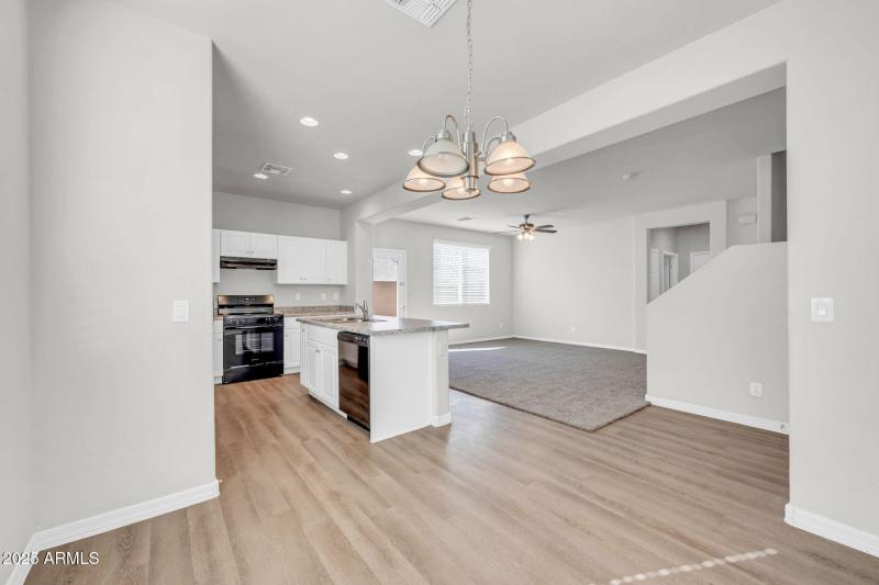 935 E Agua Fria Ln-15