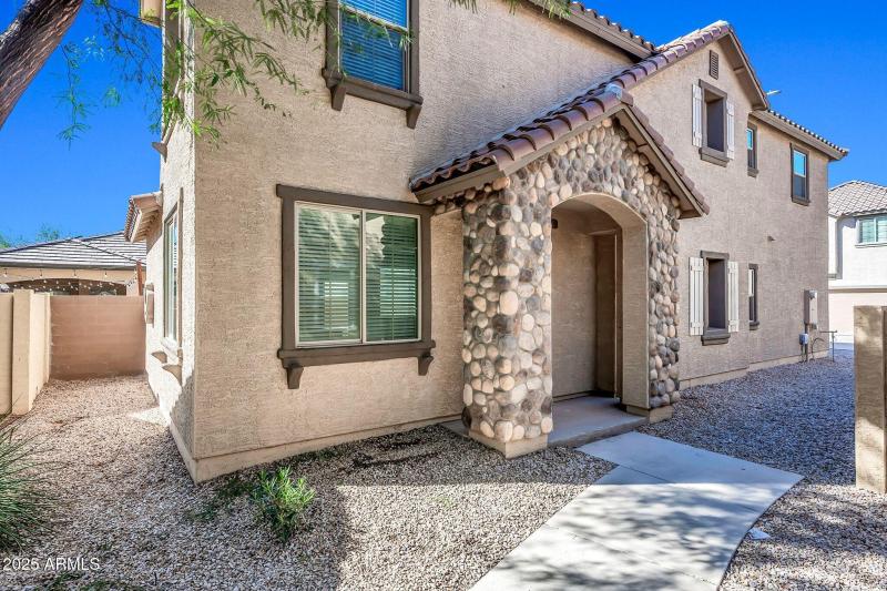 935 E Agua Fria Ln-2