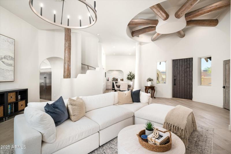 10-10918ESutherlandWay-10