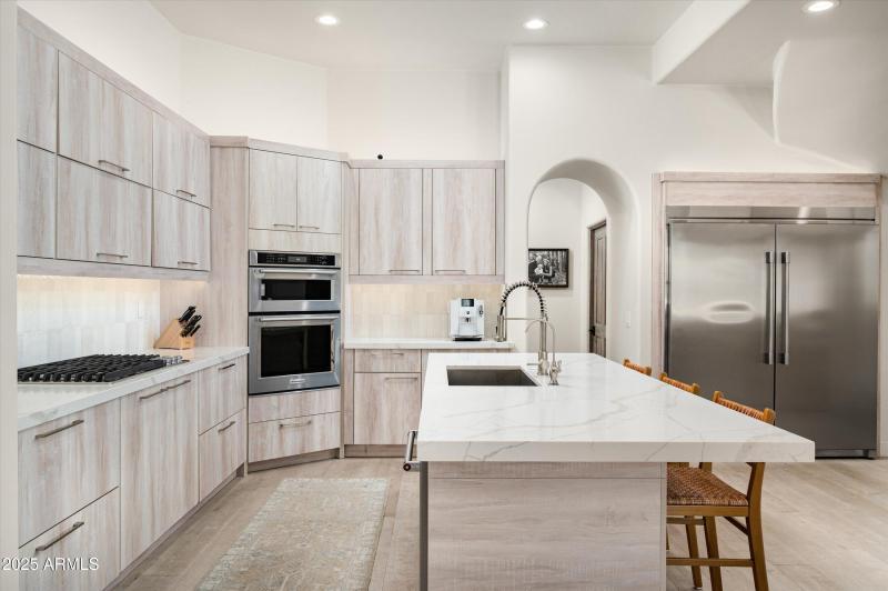 18-10918ESutherlandWay-18