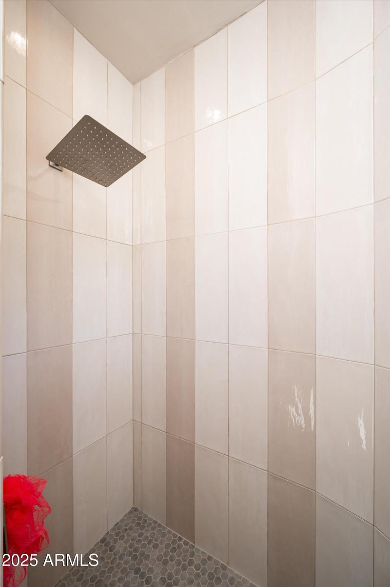 25-10918ESutherlandWay-25