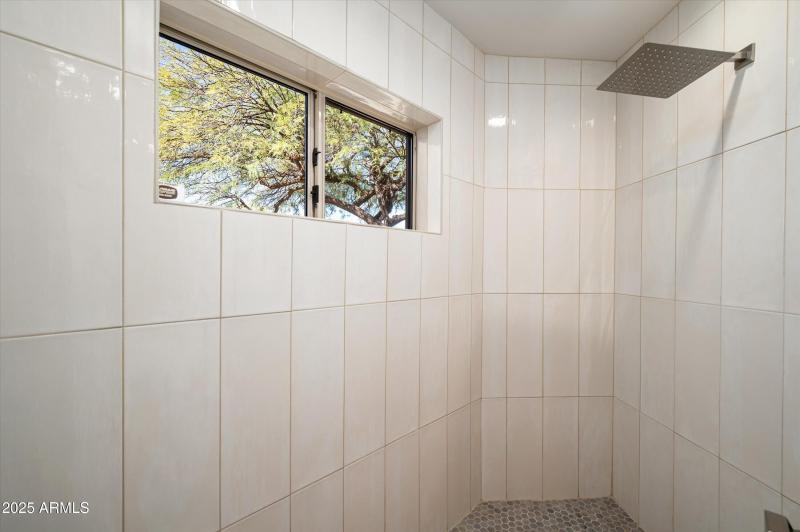 29-10918ESutherlandWay-29