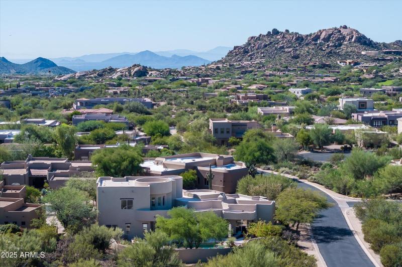 43-10918ESutherlandWay-43