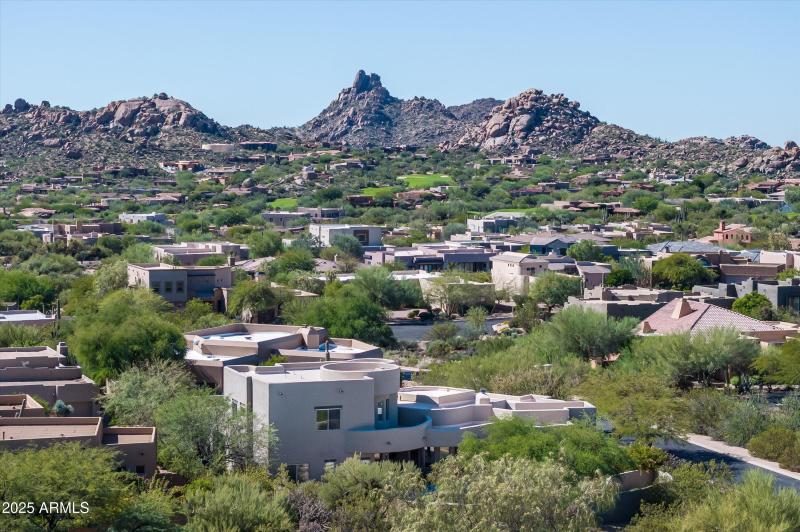 47-10918ESutherlandWay-47