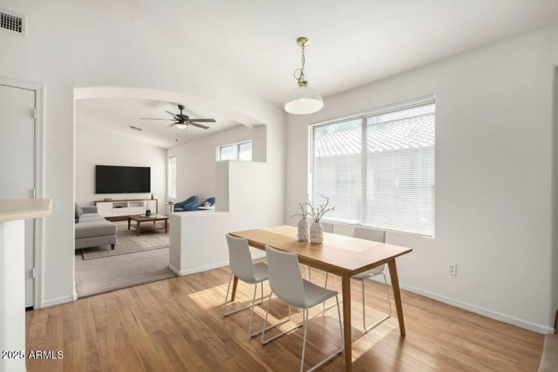 Dining Area Virtual Staging