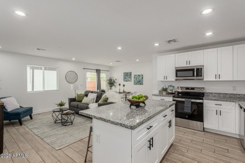 20250924203719728264000000-o