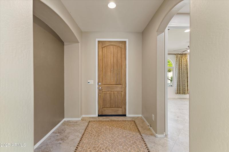 05-26735 W Oraibi Dr