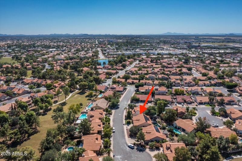 Near Lake & Greenbelt