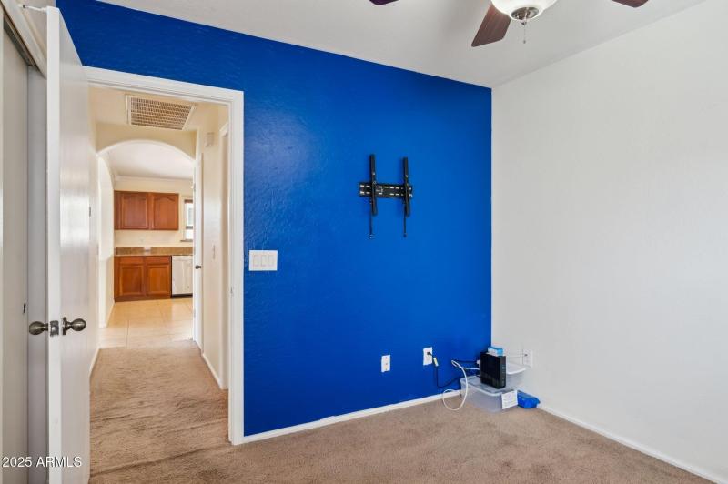 27-web-or-mls-40939-w-hayden-dr