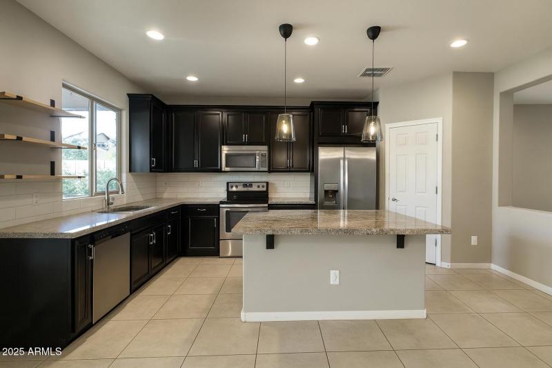 BBA373D7-3080-4A0B-989E-32A4AC03EA6B