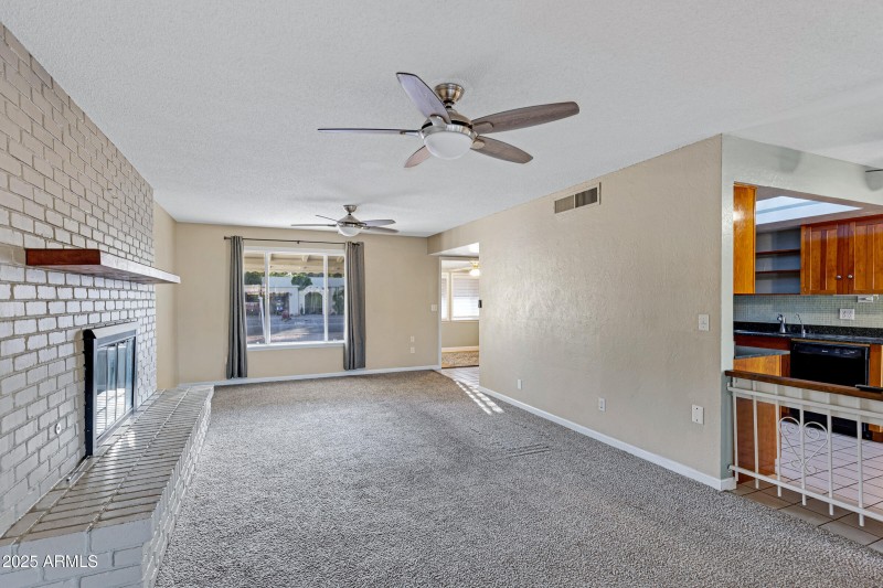 635 S Edgewater Dr-8