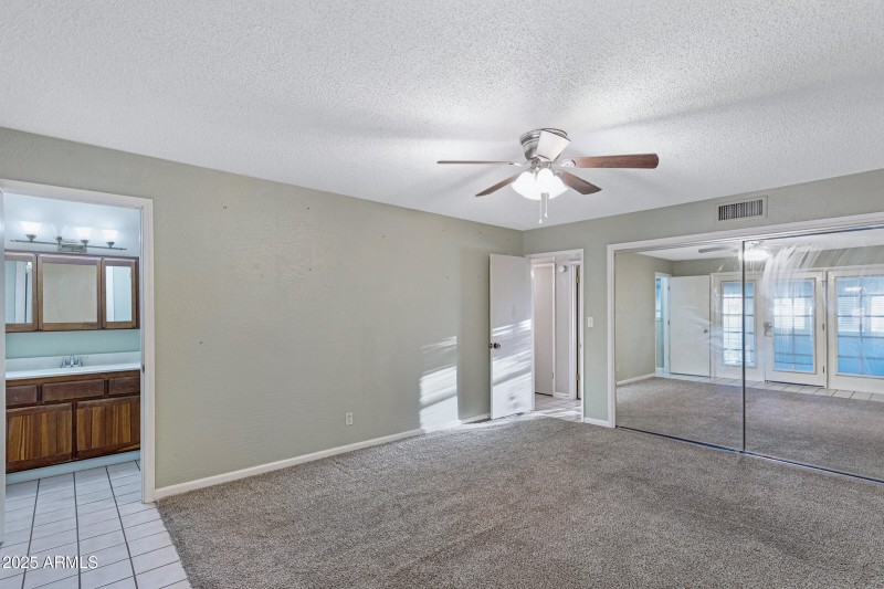 635 S Edgewater Dr-23