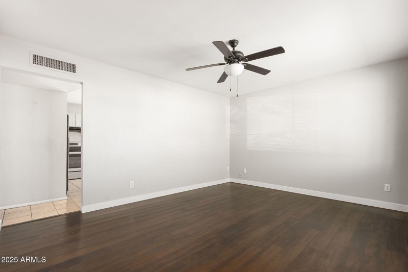 2815 W Banff Ln - 05