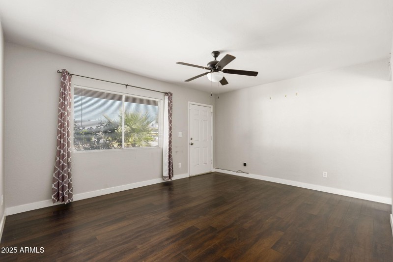 2815 W Banff Ln - 07