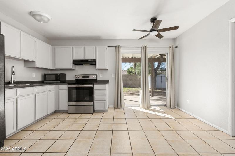 2815 W Banff Ln - 09