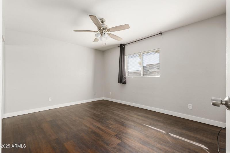 2815 W Banff Ln - 13