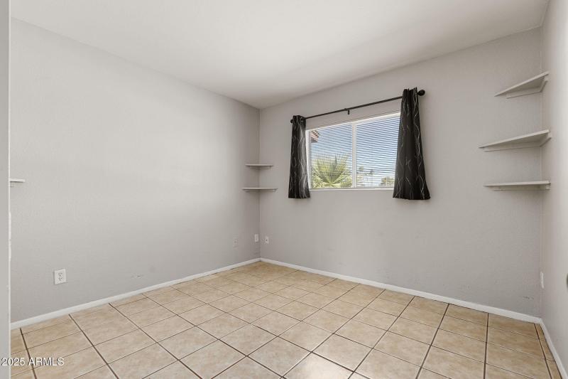 2815 W Banff Ln - 17