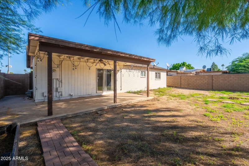 2815 W Banff Ln - 25