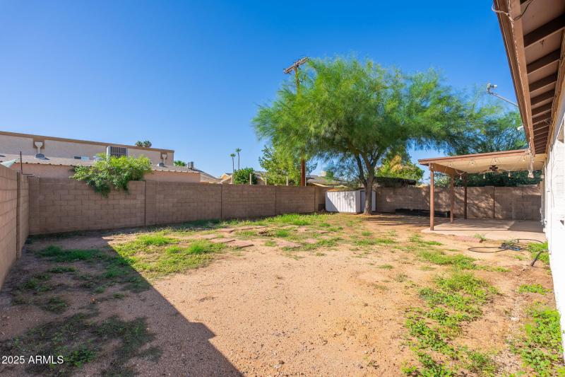 2815 W Banff Ln - 29