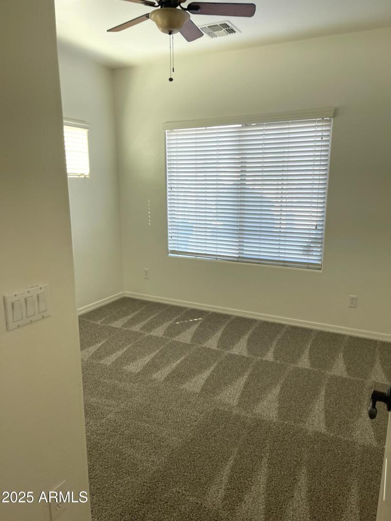 20251017_205954869_iOS